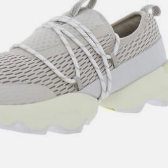 Sneakers - Picture 5 of 5